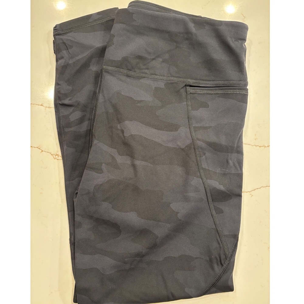NWT Sweaty Betty Size 10 Power 7/8 Workout Leggings Womens Ultra Black Camo